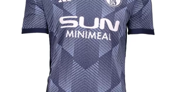 Schalke 04 Ausweichtrikot 24 25 Ein Knaller Oder Ein Flop Die Ultimative Analyse