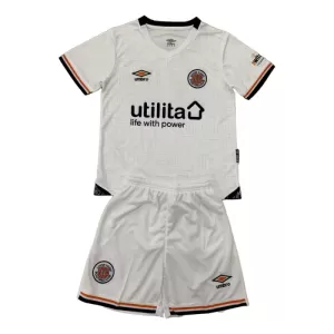 Luton Town Ausweichtrikot 24/25 für Kinder Luton Town Ausweichtrikot 24/25 für Kinder