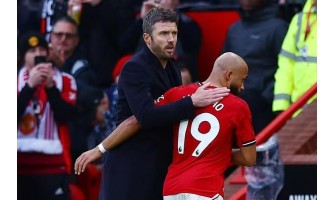 Trainerwechsel: Ein neuer Wind? Taktische Geheimnisse bei drei Giganten