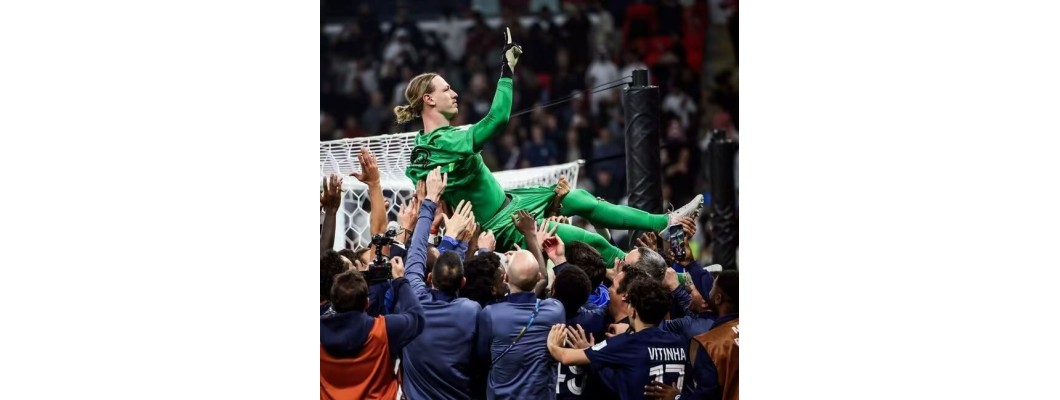 Ein entscheidender Sieg: Die wahre Geschichte hinter dem PSG-Trikot Ein entscheidender Sieg: Die wahre Geschichte hinter dem PSG-Trikot