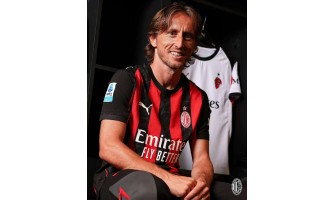 Modrić gibt sein Debüt beim AC Mailand und startet seine Reise in die Serie A Modrić gibt sein Debüt beim AC Mailand und startet seine Reise in die Serie A