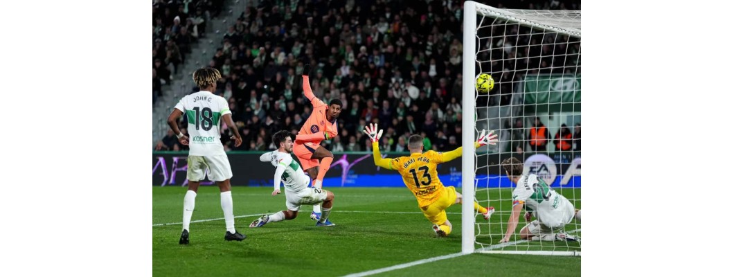 Rot und Blau gegen Reinweiß: Das Duell der Trikots und Throne zwischen den beiden Giganten der La Liga Rot und Blau gegen Reinweiß: Das Duell der Trikots und Throne zwischen den beiden Giganten der La Liga