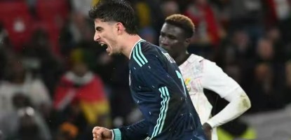 Die deutsche Maschine: Verborgene Sorgen und Glanz unter den Falten des Sieges